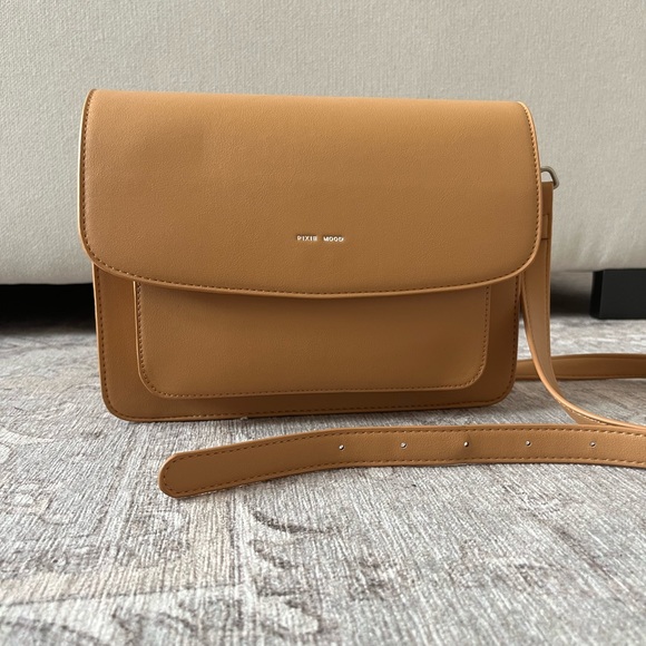 Pixie Mood Zoe Crossbody Bag - Picture 2 of 9